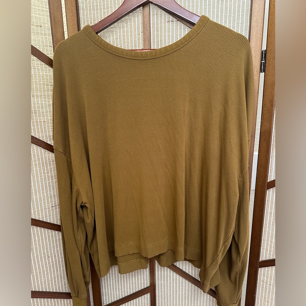 Lou & Grey ribbed long sleeve top
